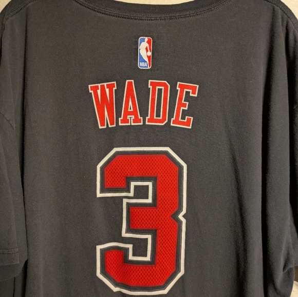 Adidas Men's Black Chicago Graphic T-Shirt The Go Tee Pre-owned - Picture 8 of 8